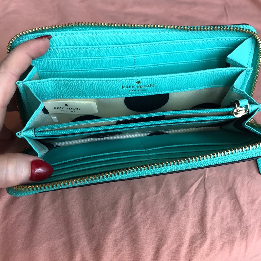 Kate Spade wallet - Picture 3 of 4